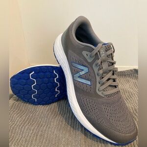 New Balance Men’s 520 V6 Gray and Blue Athletic Sneakers size 11.5D